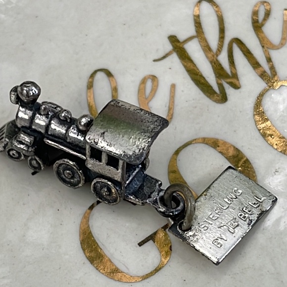 ⭐️Vintage Sterling by Bell steam engine locomotive train charm - Picture 2 of 8